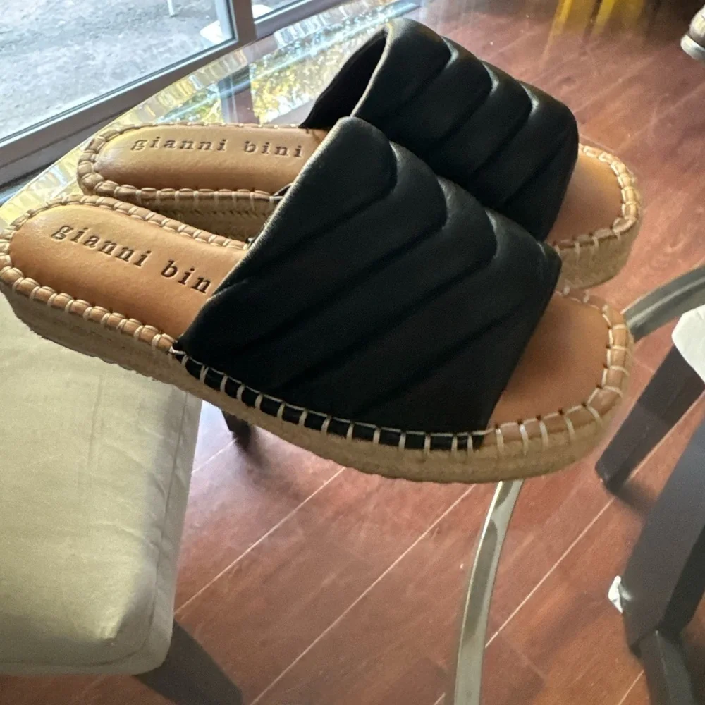 Gianni Bini Black Espadrille Shoes size 7